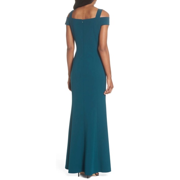Eliza J Cold Shoulder Scuba Crepe Trumpet Gown - Picture 9 of 11